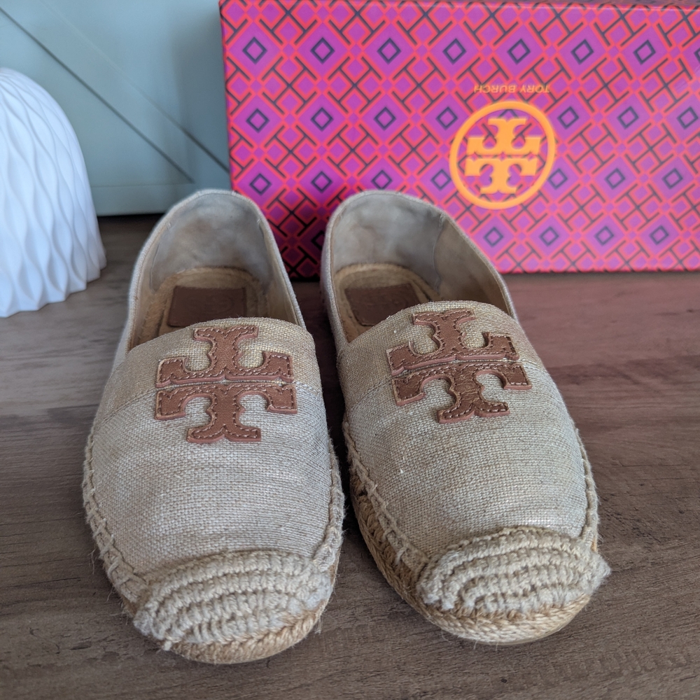 Tory Burch Beige Canvas Espadrille Flats with Logo - Picture 2 of 13